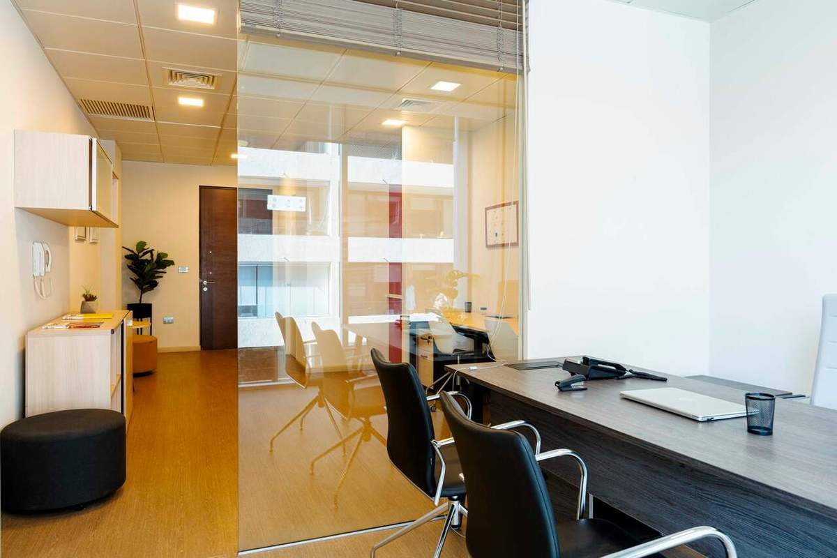 Equipamiento y terminaciones — On Offices (OFICINAS)