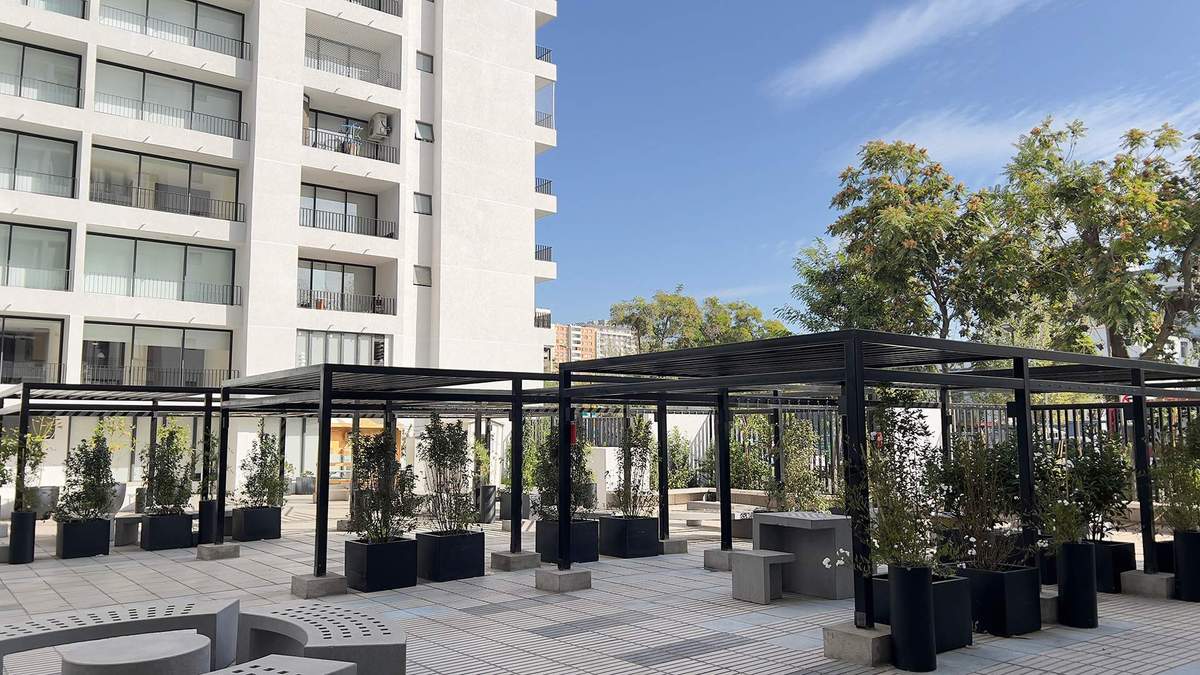 PLAZA INTERIOR