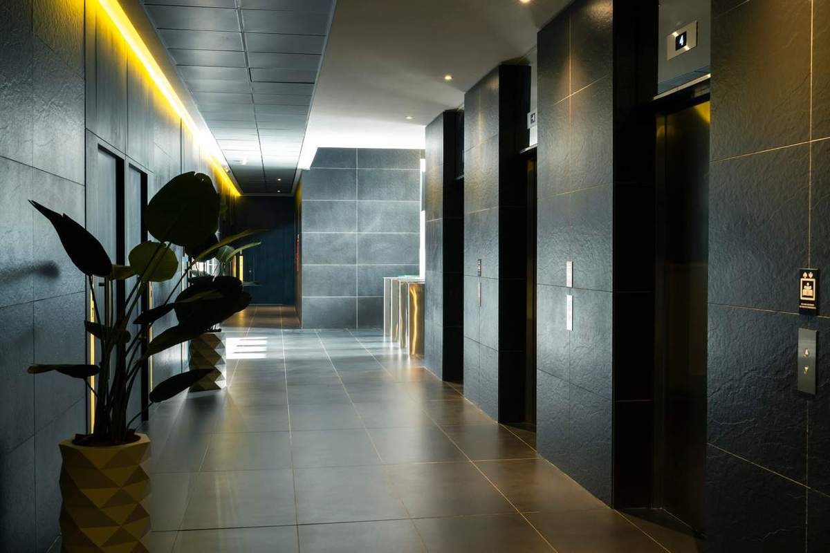 Áreas comunes — Corner Offices (OFICINAS)