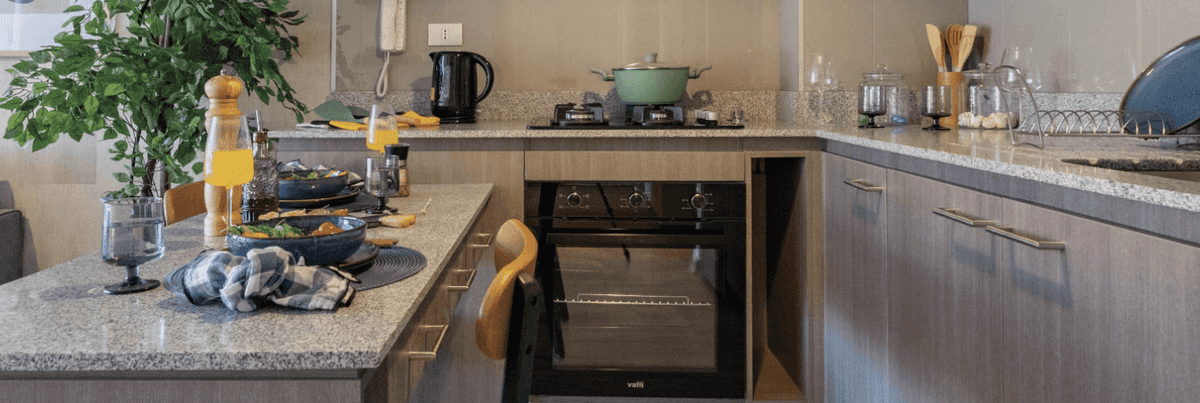 Equipamiento y terminaciones — Condominio Parque del Sur torre A