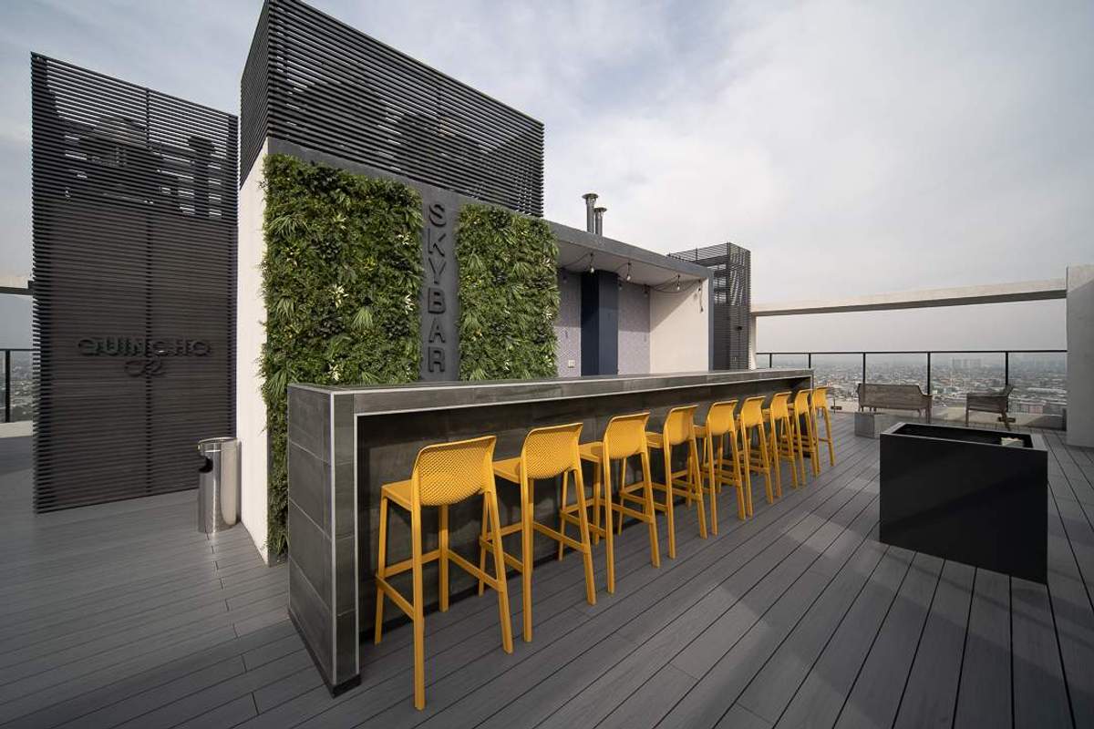Sky Bar Piso 26